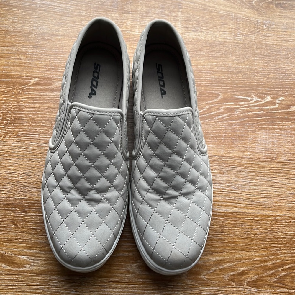 Size 8.5 Gray slip ons